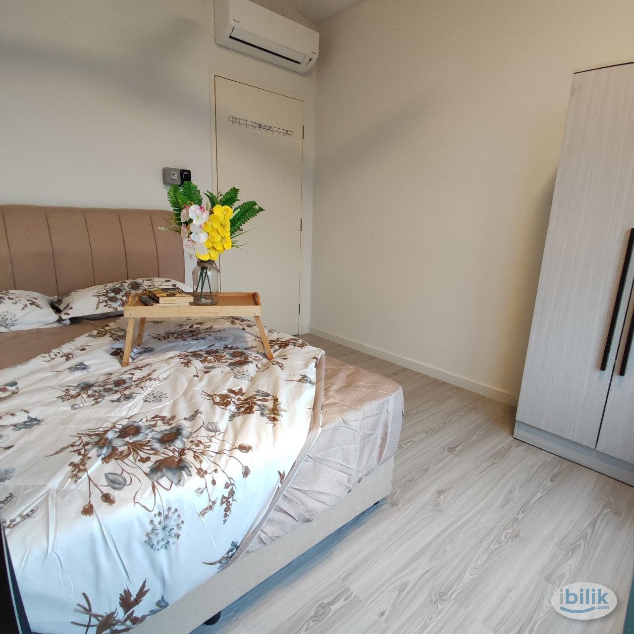 Fully Furnished Middle Room near MRT to UPM - Image 2