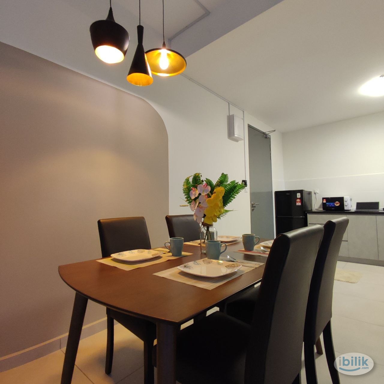 Fully Furnished Middle Room near MRT to UPM - Image 3