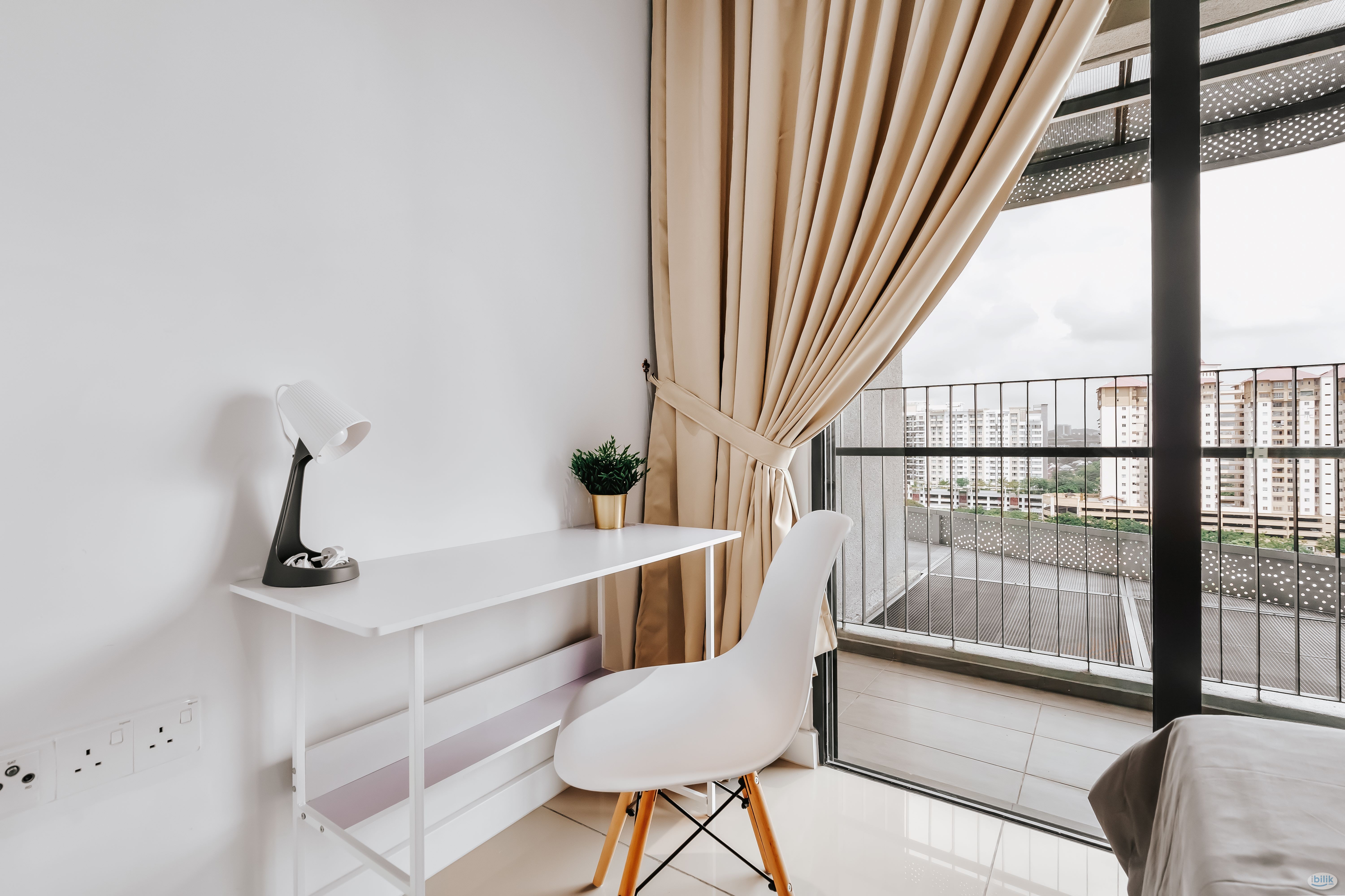 All Female‼️ (balcony Medium Room) WIFI AirCond Near MRT BUS at Unio Residence, Kepong Sungai Buloh Bandar Sri Damansara - Image 2