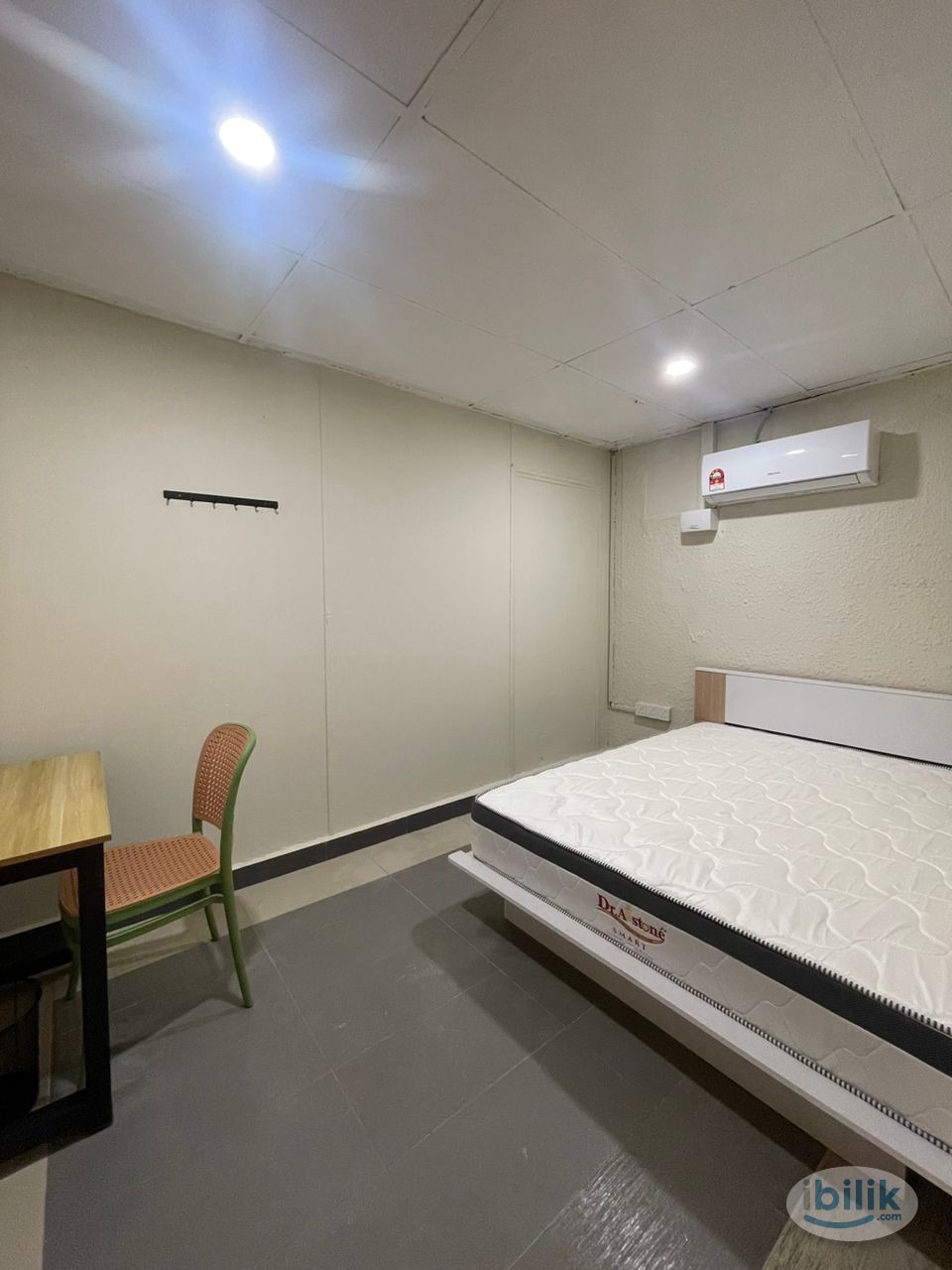 💥💥Walking Distance 6 Min to Nu Sentral Master Room at Brickfields, KL City Centre - Image 1