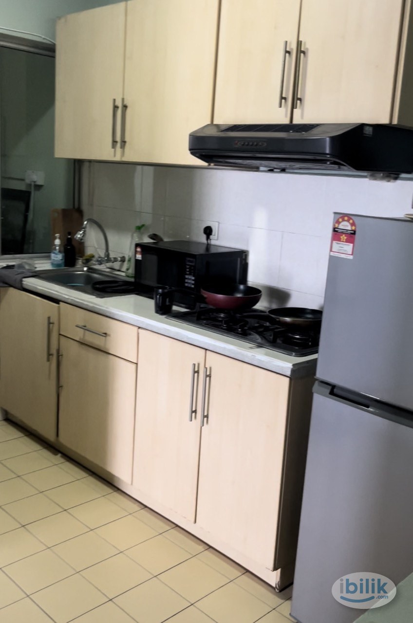 🥳🥳Spacious Single Room👕 600 MBPs internet 💰Renovated House with Great Maintenance👕at Koi Tropika Bandar Puteri - Image 1