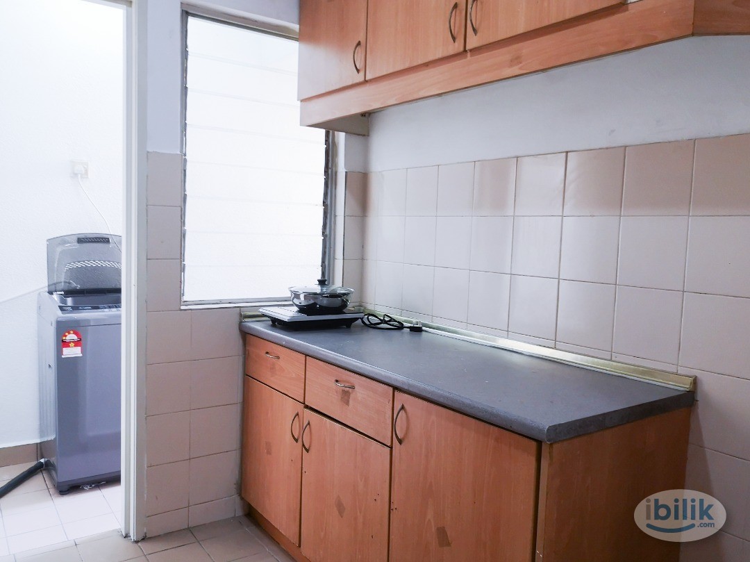 5 mins walking to LRT Lembah Subang, Near to Citta and Evolve mall, Middle room for rent @ D'aman Crimson Ara Damans - Image 3