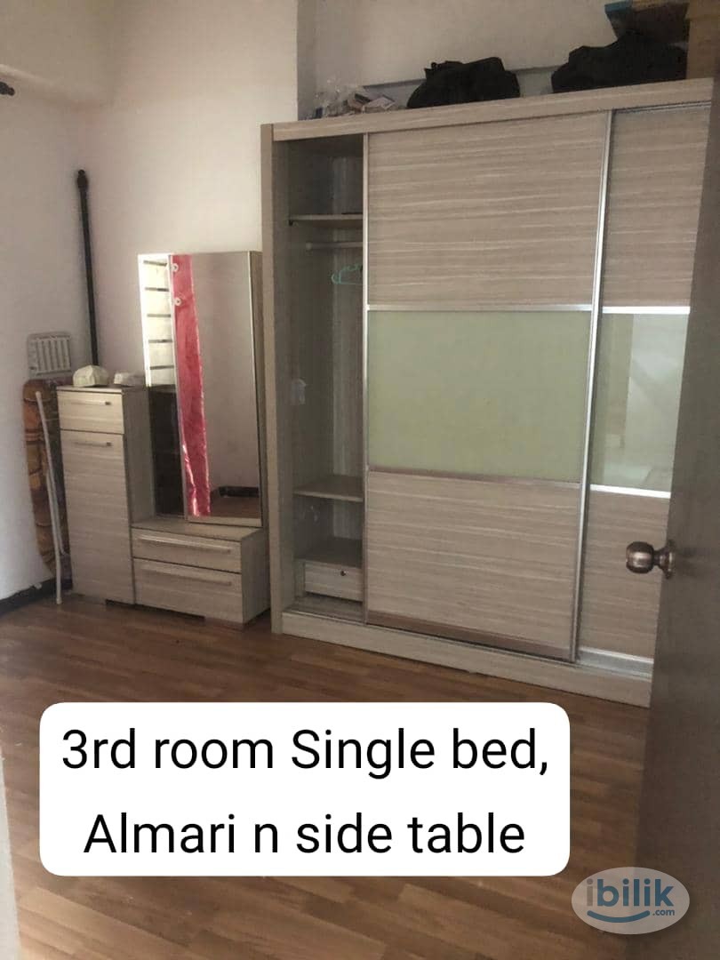 Halaman Kristal Blok 5, Jelutong Single room - Image 1