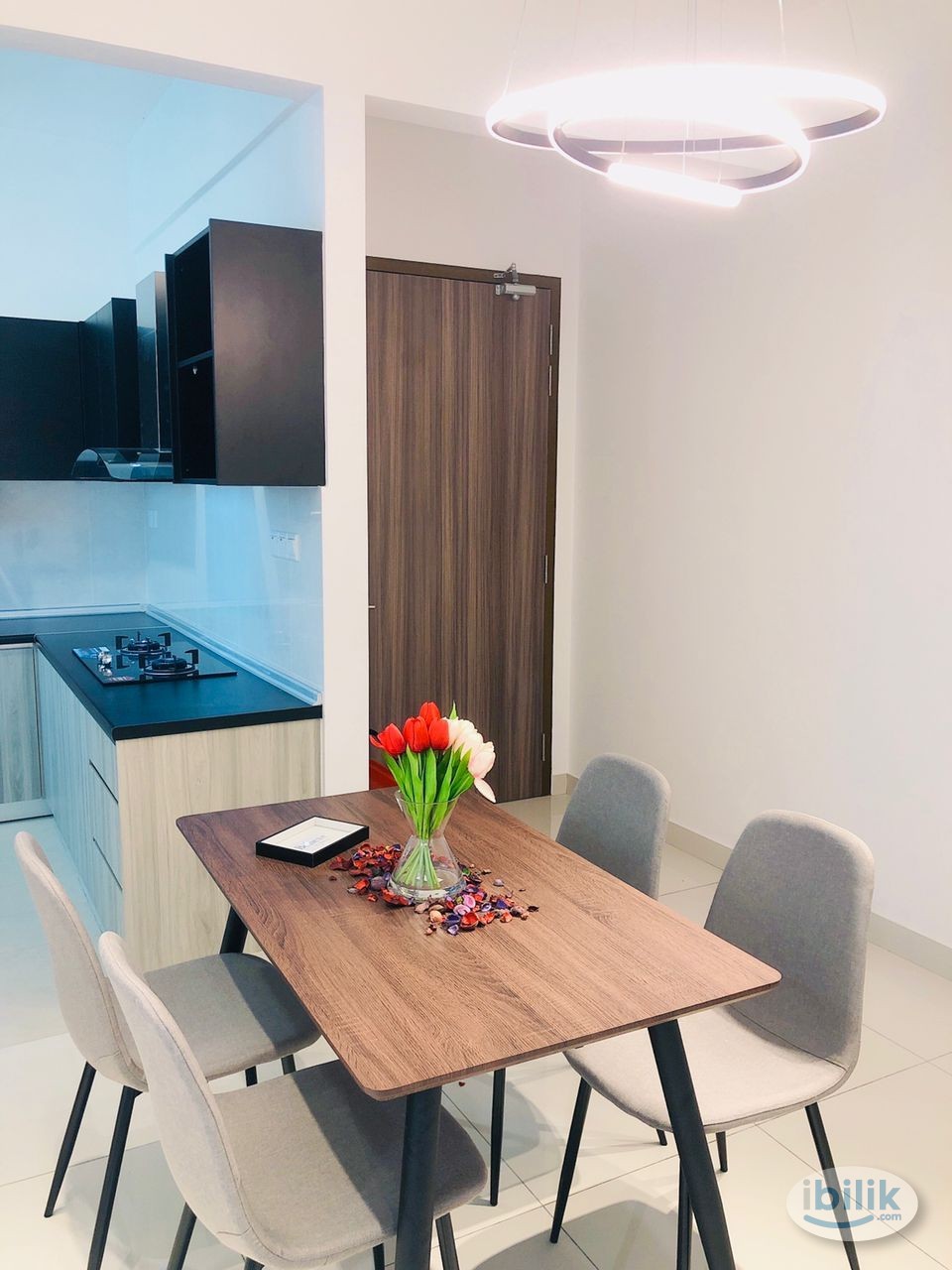 Master Room at Greenfield Residence, Bandar Sunway - Image 1