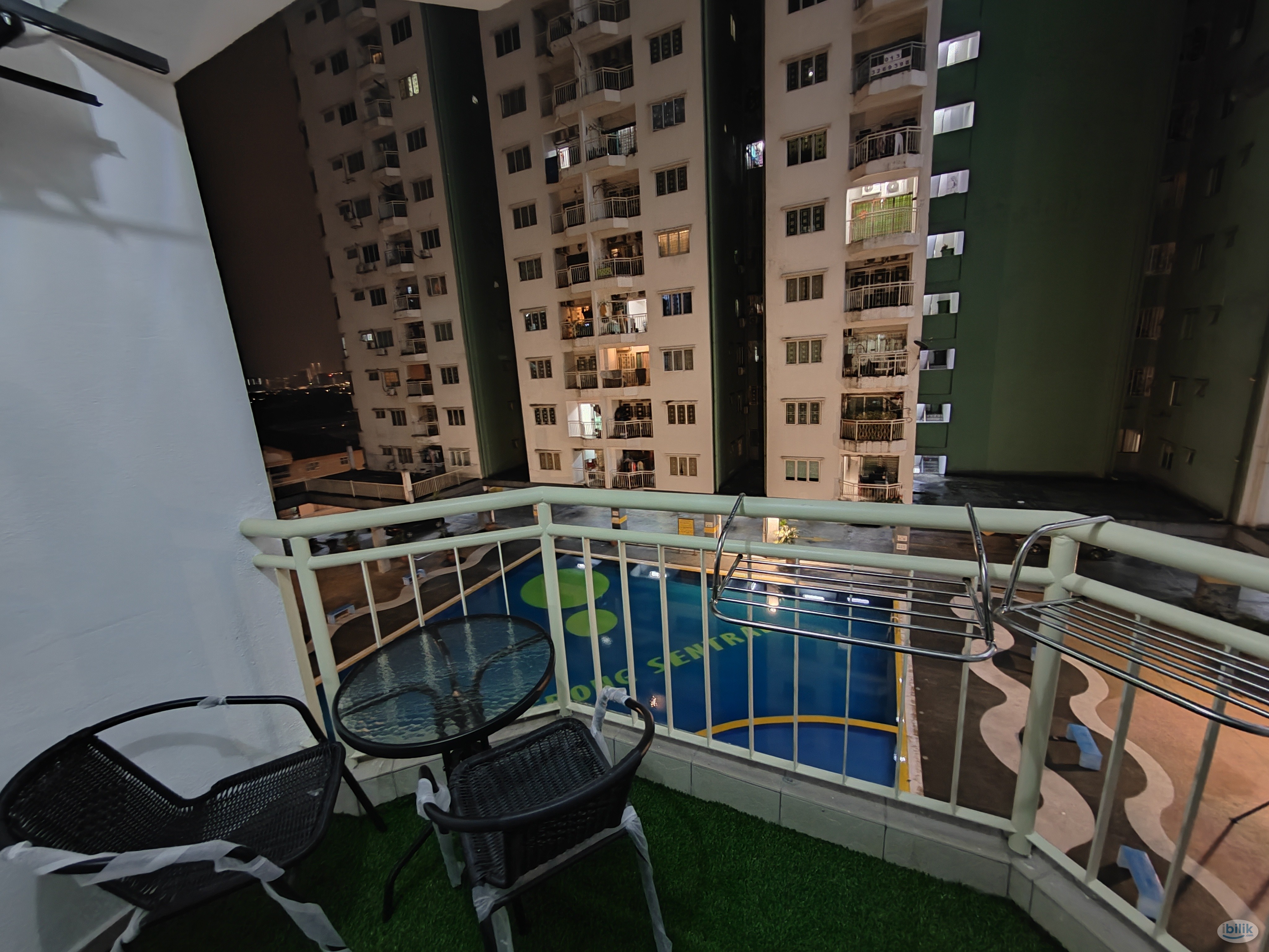 female only Middle Room at Sungai Buloh sri damansara kepong - Image 3
