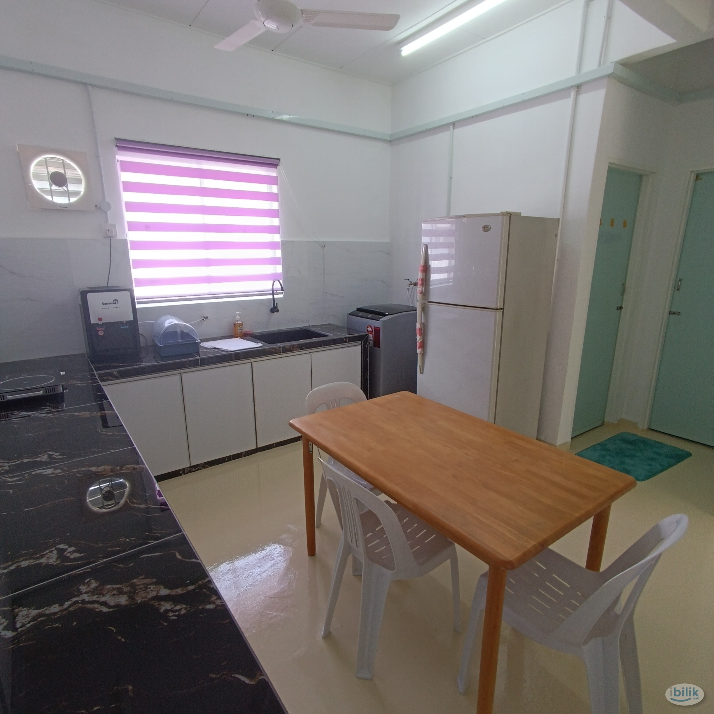 MIDDLEROOM AVAILABLE FOR IMMEDIATE MOVE IN! - Image 4