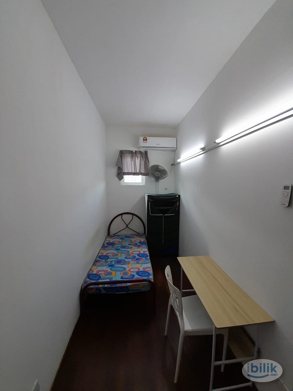 1 min Walking Distance to LRT TAMAN PARAMOUNTSingle Room at TamanParamount - Image 1