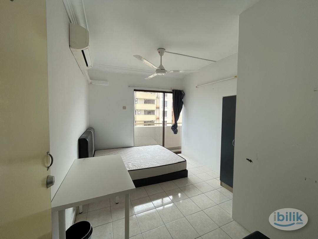 Walking Distance to MRT Surian/Sunway Nexis/The Strand, 2 Station to 1Utama Shopping Mall, 3 Station to TTDI, Middle roo - Image 2