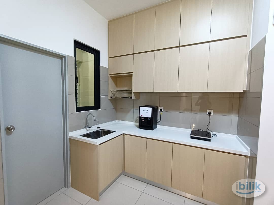 Master Room at Bintang Residensi, Bukit Jalil - Image 3