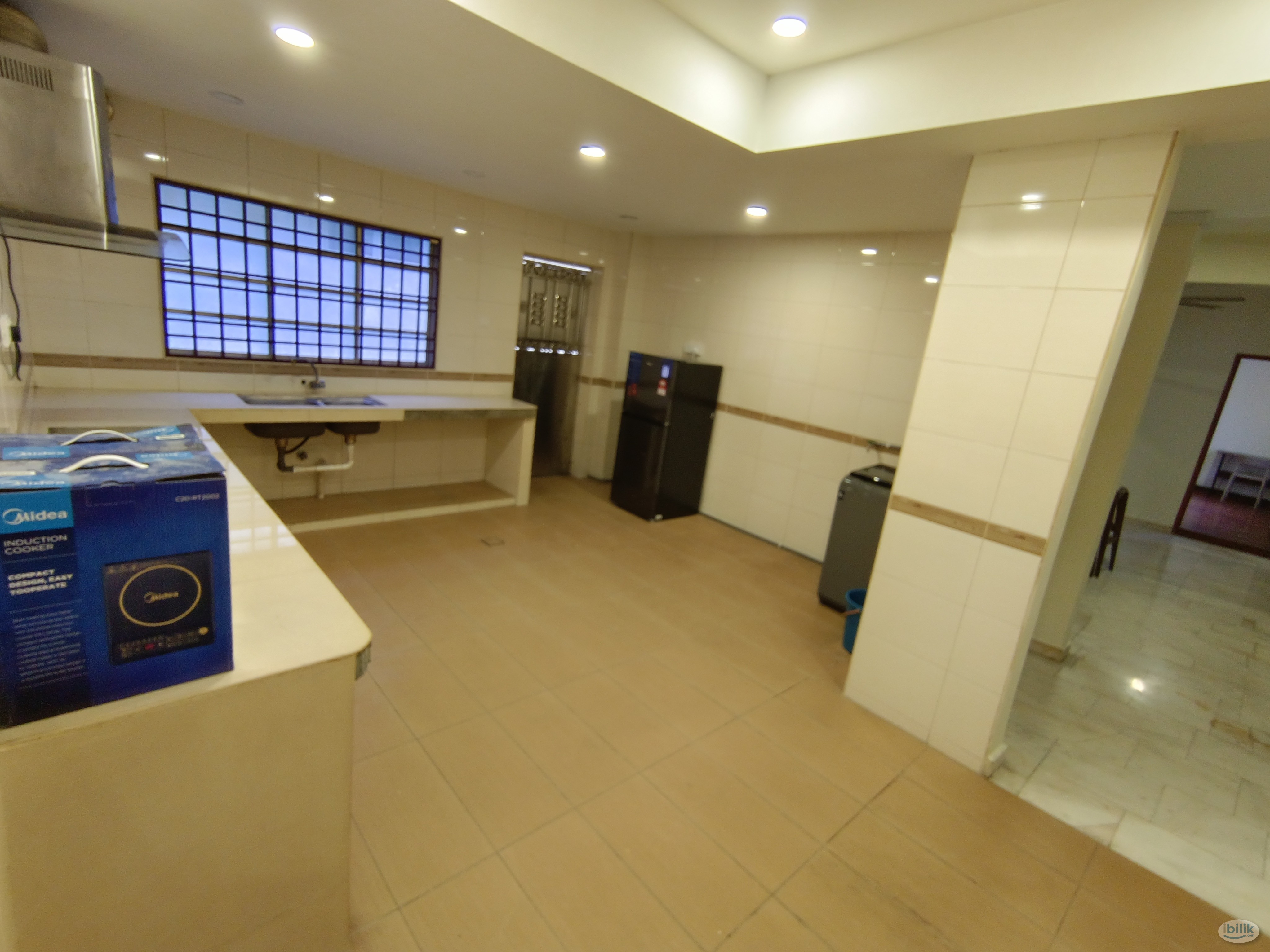 ✨Master Room at Setia Alam, ✨ 5min drive to Top Glove Tower, Kossan Tower, Peninsula Int School, Setia City Mall - Image 2