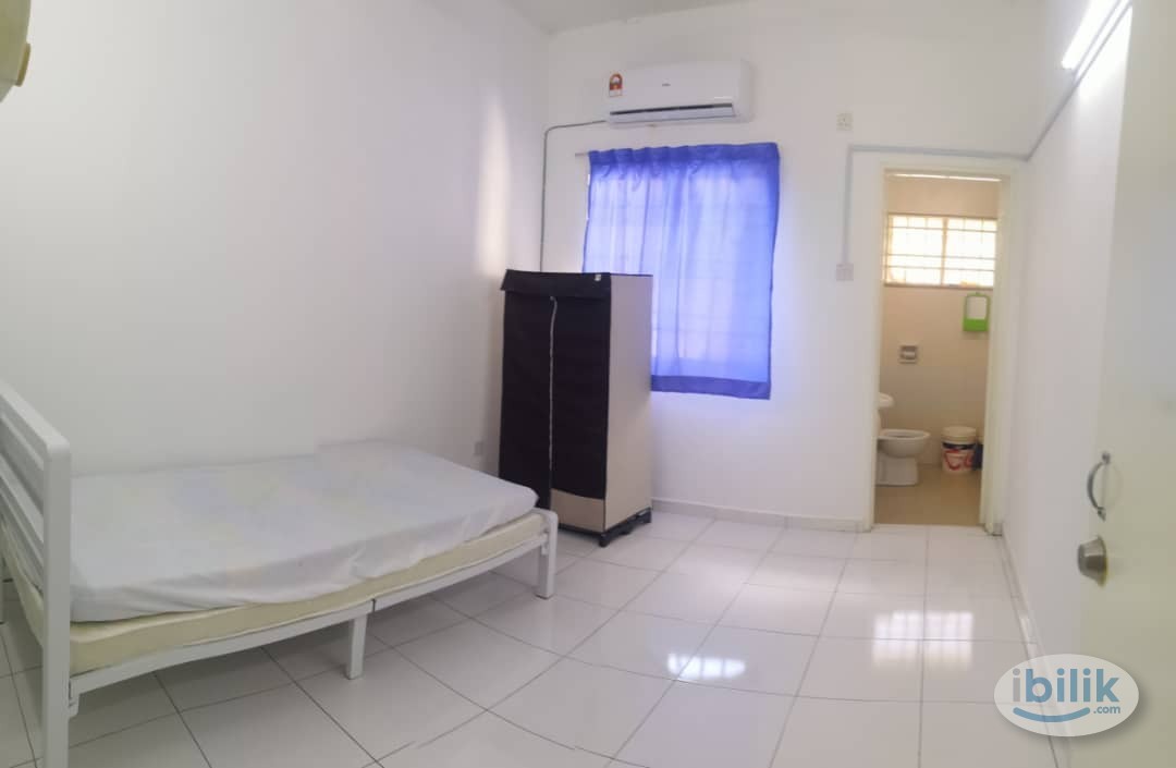 ✨Nice Private Middle Room ✨for rent at Setia Alam, Shah Alam, 🚗5min drive to top glove tower, bukit raja, setia city mal - Image 1