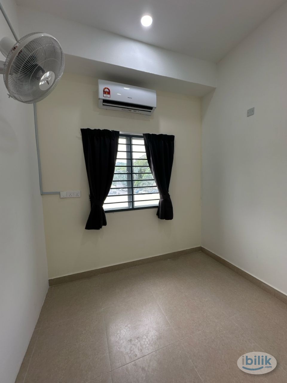 NEW  UNIT Single Room at Bandar Puchong Jaya, Room with Air-Condition in Jalan Kenari,  3mins 🚶 ♂️ to LRT Station - Image 1