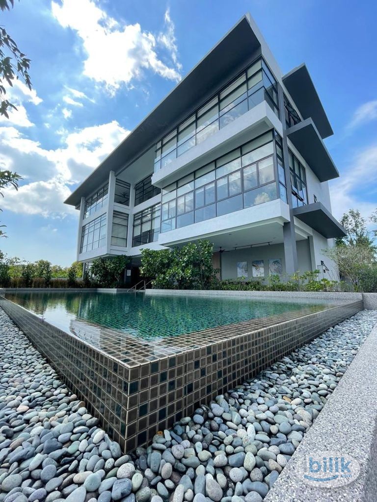 Cozy Middle Room with balcony at Abel Residence Condominium, Bukit Mertajam, Seberang Perai - Image 3