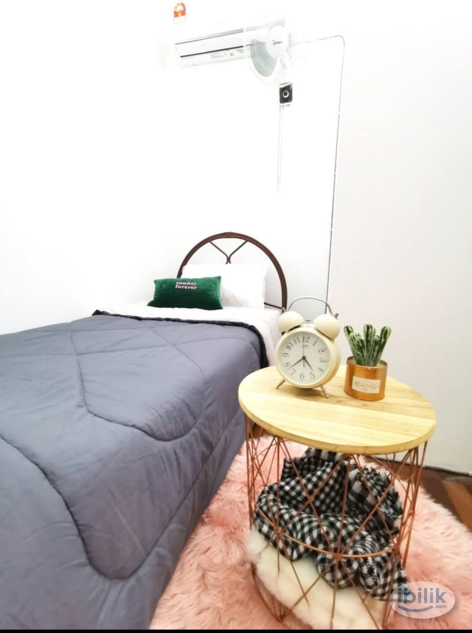 🚂WALKING TO LRT TAMAN PARAMOUN Cozy ROOM AT SEAPARK - Image 4
