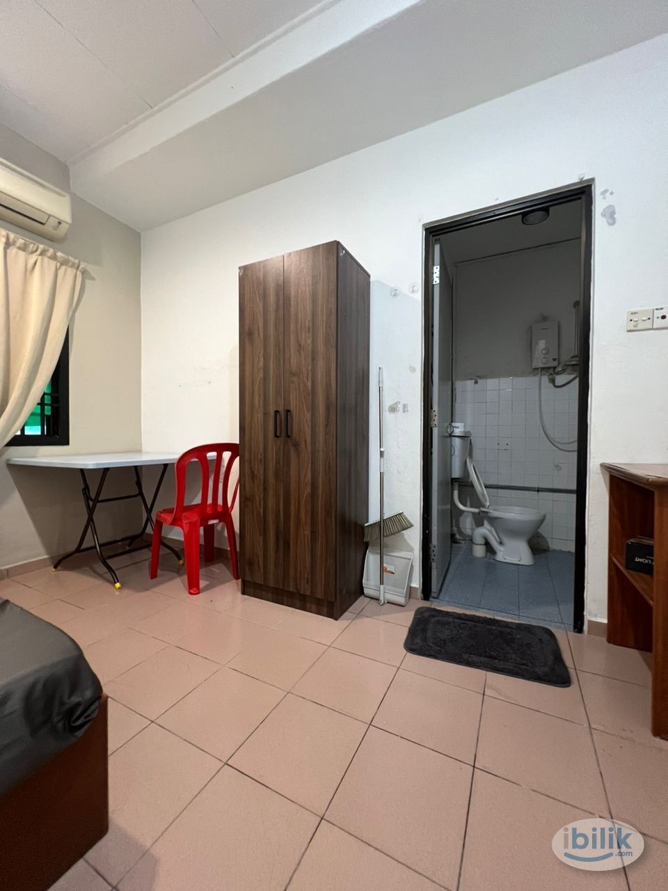 📣Booking fees only RM 300 🛏️ Single room with air-conditioned and fully furnished rent near to CIQ customs - by 5 mins d - Image 2