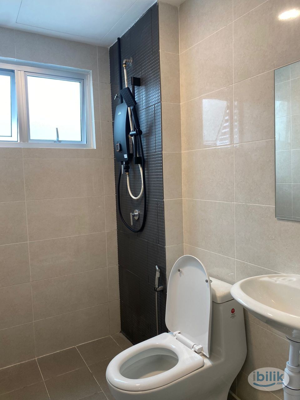 PREMIUM ROOM RENTAL Middle Room @ Bandar Baru Salak Tinggi @Sepang - Image 5