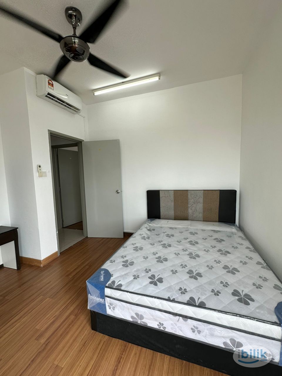 Middle Room at One South, Seri Kembangan - Image 1