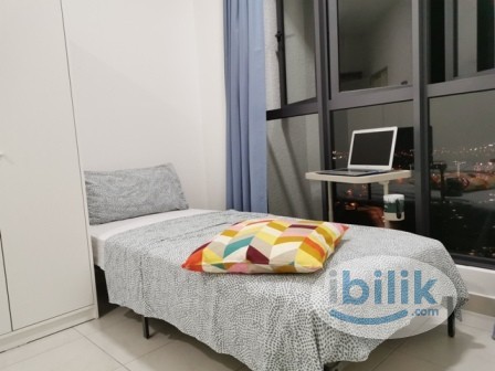 Female aircond Share Room at sky awani 2 - Image 1