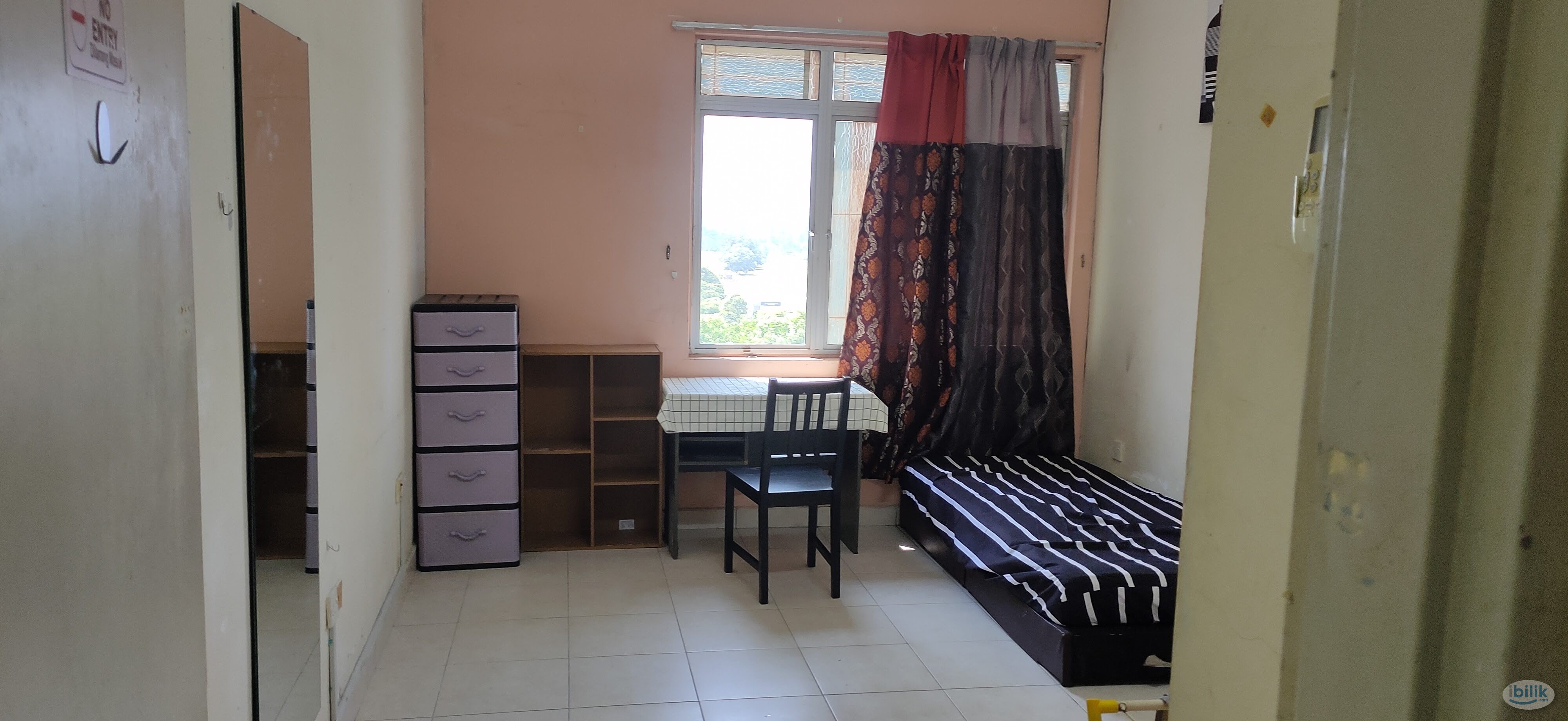 Master Room  at B Cyberia SmartHomes, Cyberjaya - Image 1