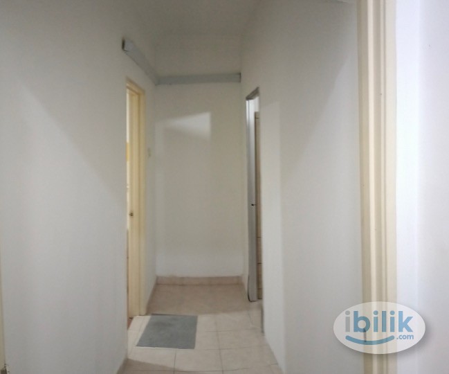 Middle Room at Koi Tropika, Puchong PUTERI PUCHONG VIEW - Image 3