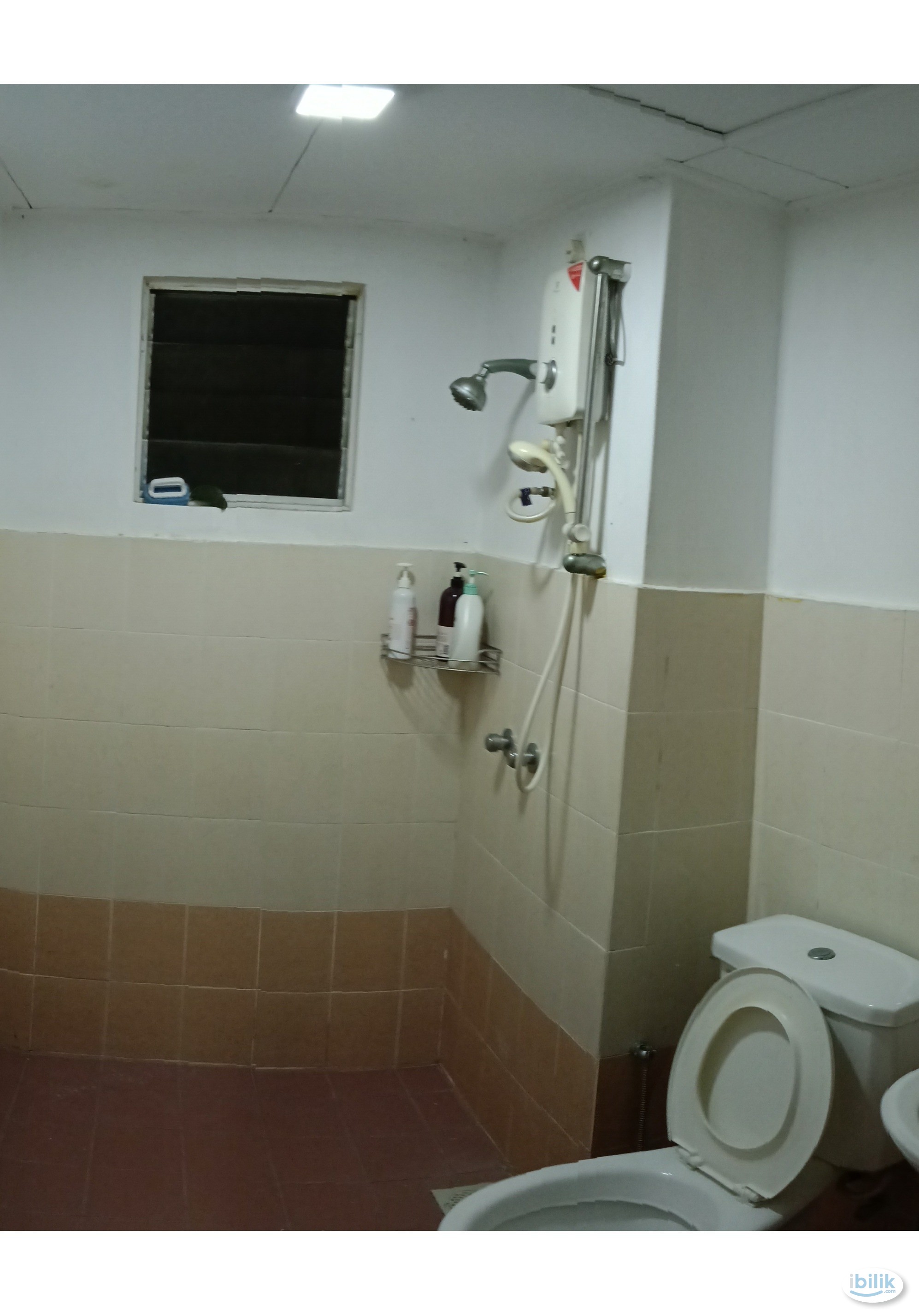 Master Room at Koi Tropika, Puchong with WiFi - Image 2