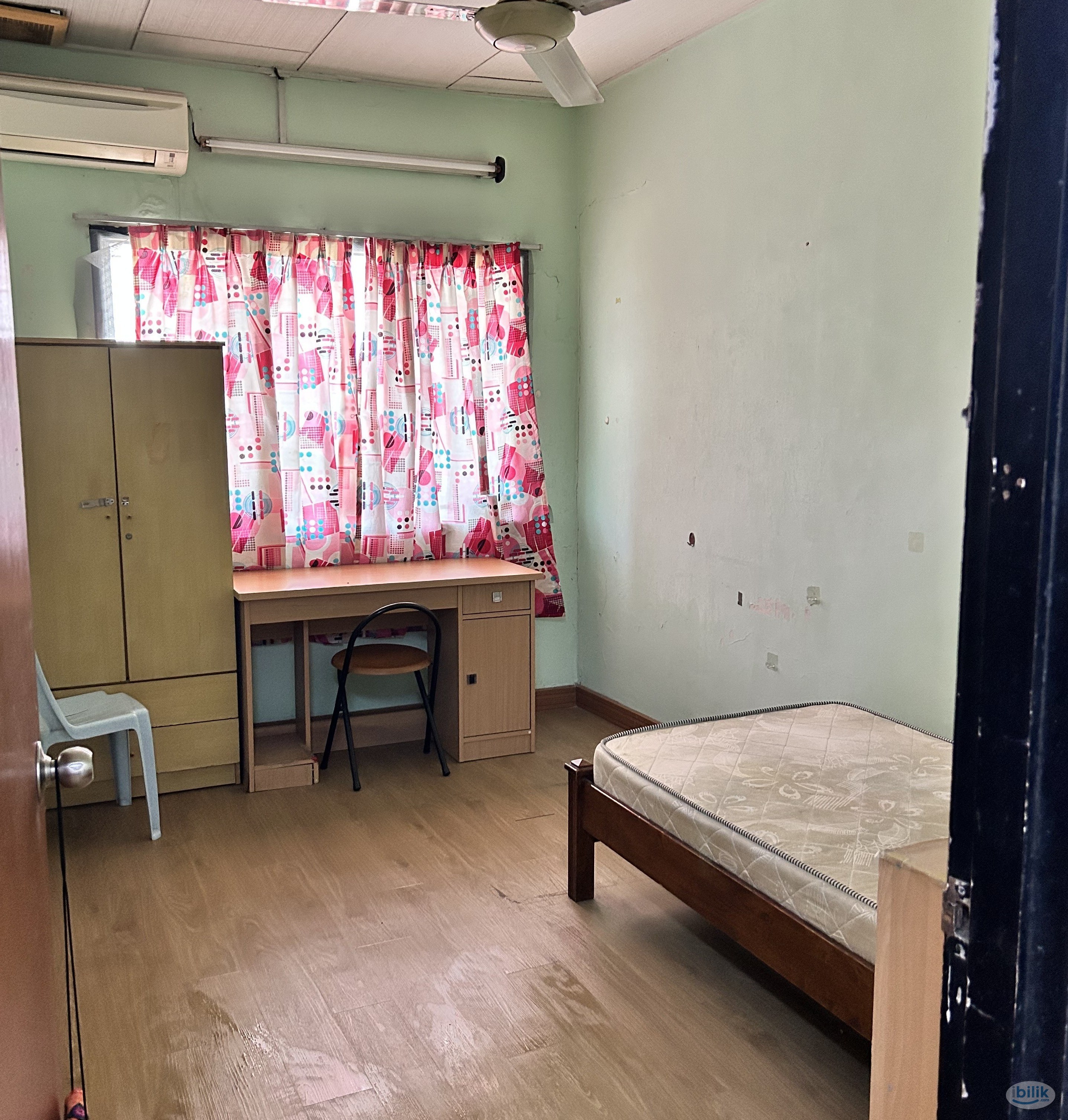 Middle Room at Taman Connaught, Cheras - Image 1