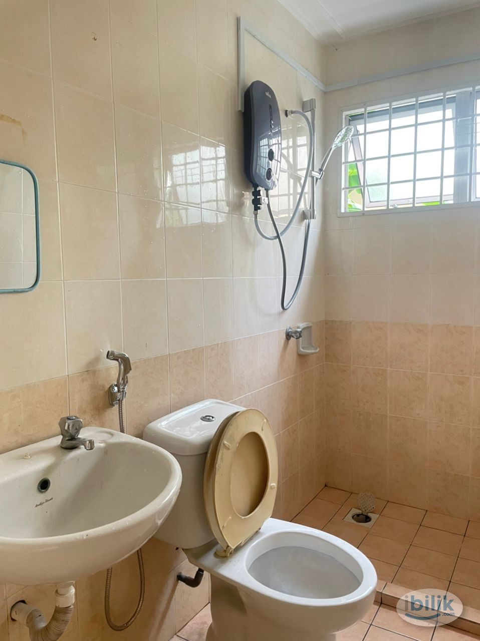 ✨🛏️Private Middle Room for rent at Kota Kemuning, 🚗5min drive to Columbia Asia Hospital,  Gamuda Walk , Anggerik, Aeon B - Image 2