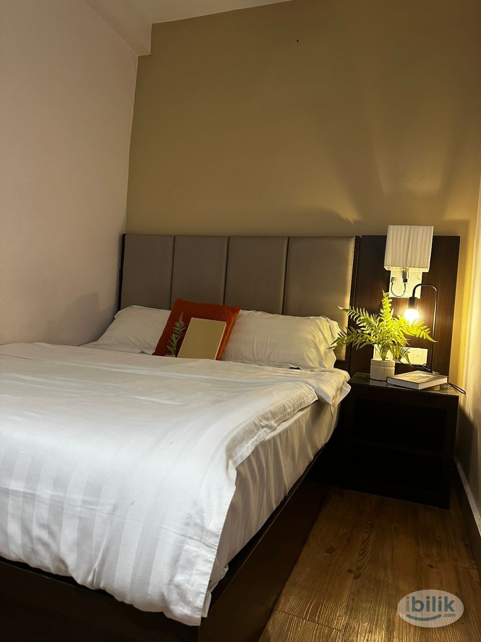 Just walk 🚶 LRT Pasar Seni 🚇 No Deposit Room at Petaling Street - Image 3