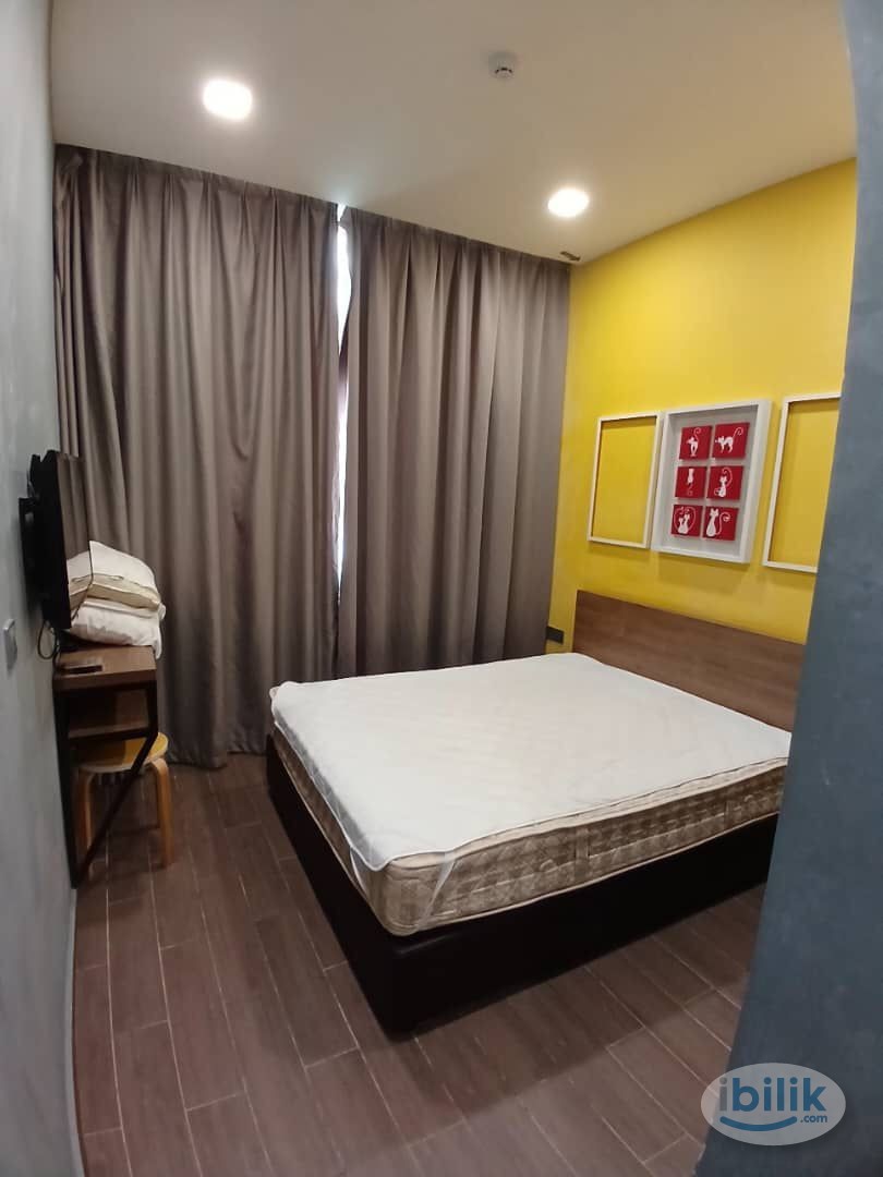 PRIVATE MEDIUM ROOM WITH BATHROOM NEAR TRX , SUNWAY VELOCITY for RENT (Walking distance 10mins Masjid Jamek LRT) - Image 1