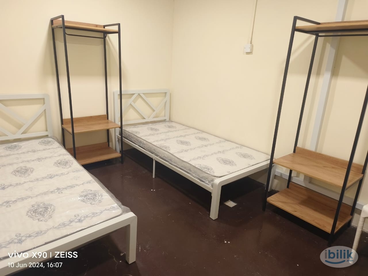 coliving medium room to let in ss15, subang jaya, zero deposit - Image 1