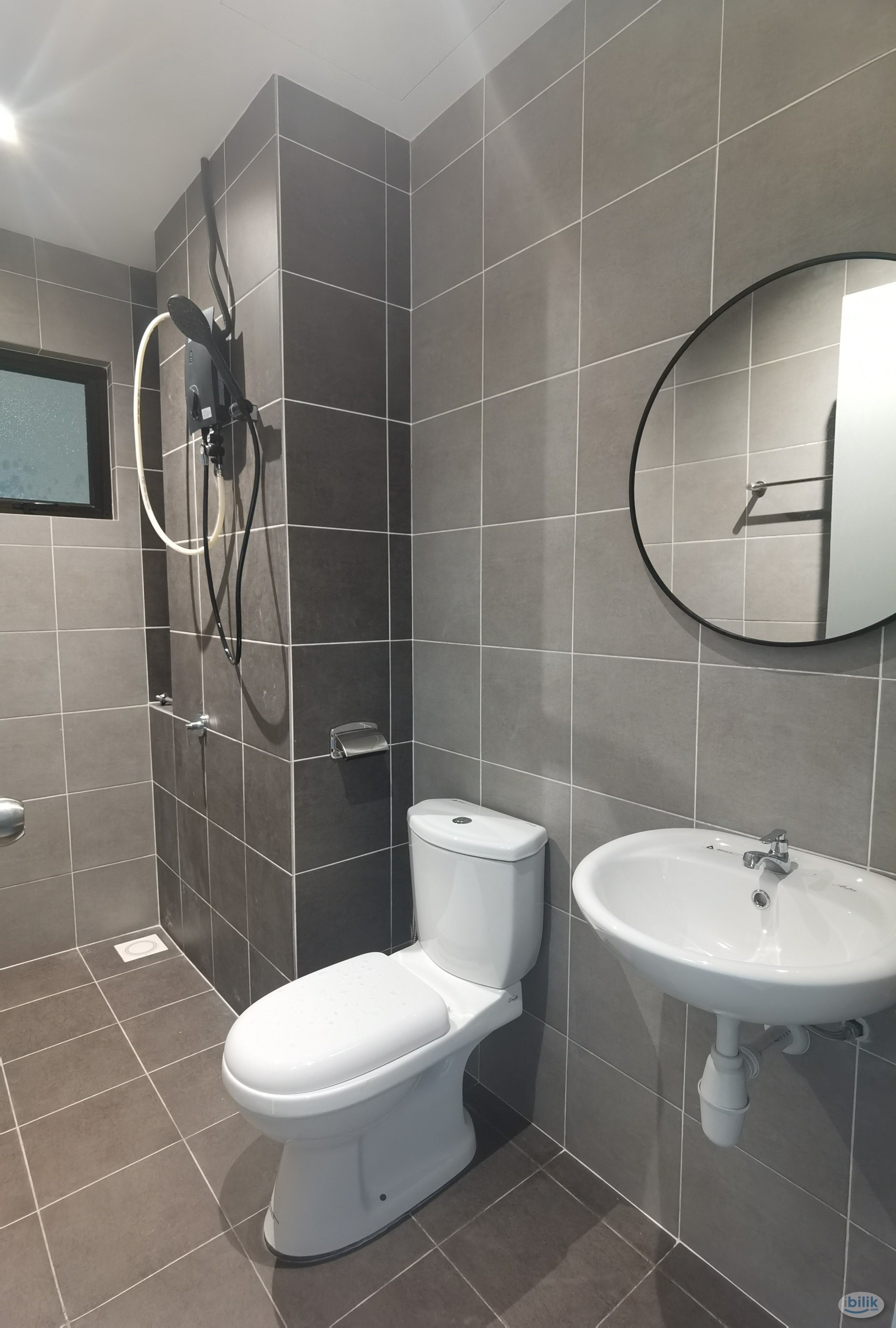 Master Room *Female Unit* Fully Furnished 5mins walking to MRT Cheras Line 1 - Image 4