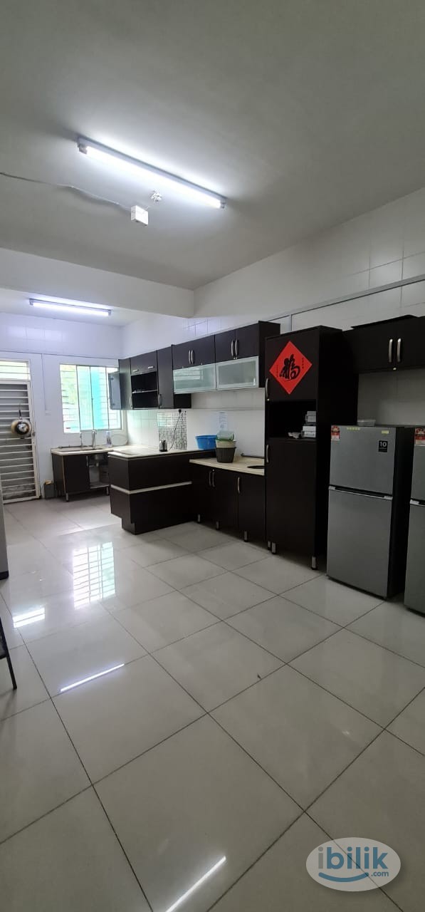 Middle Room With Private Bathroom at BUKIT TINGGI 2 Klang,Selangor - Image 5