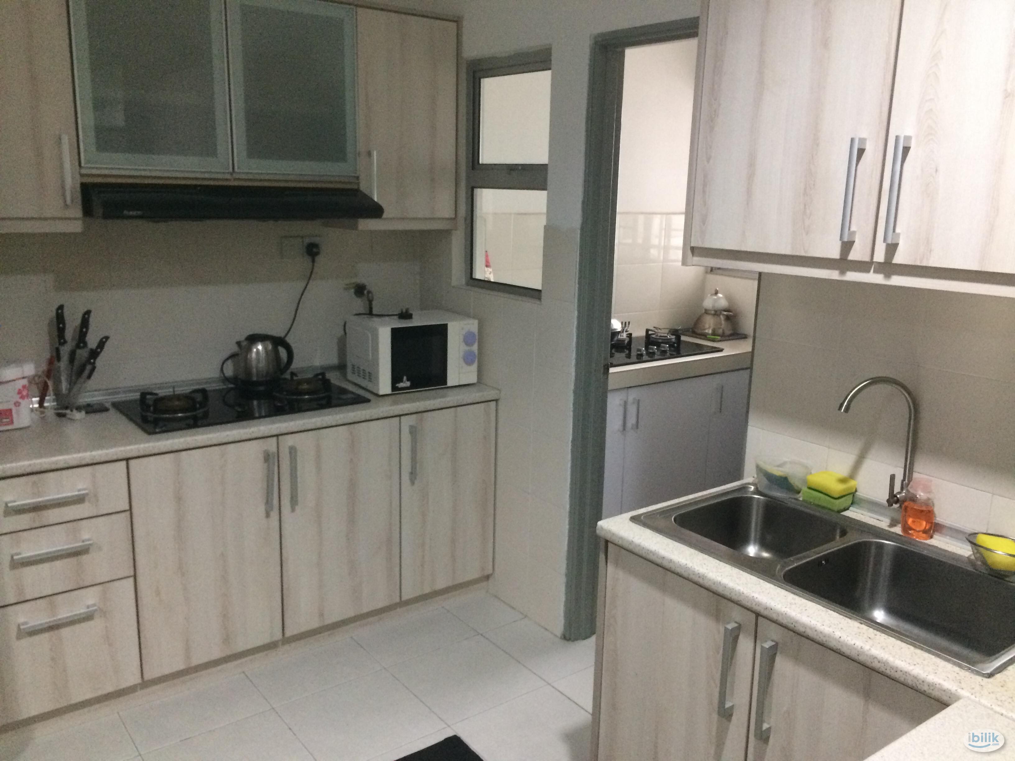 FEMALE & NO DEPOSIT - Image 2