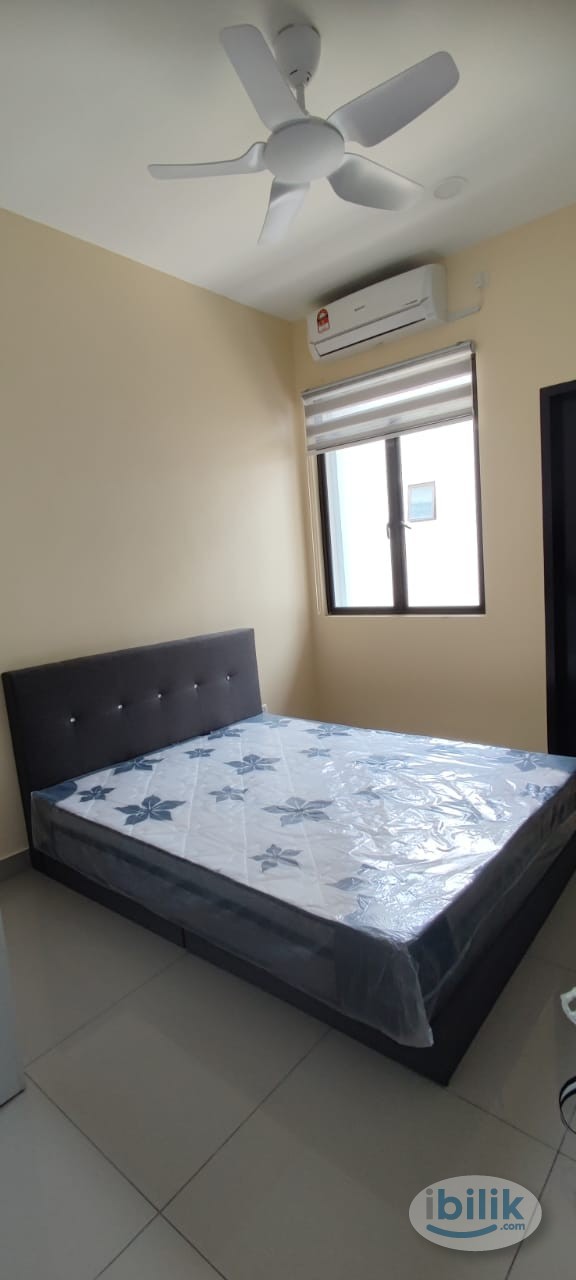 Female or couple Middle Room at Gelang Patah, Johor Bahru - Image 1