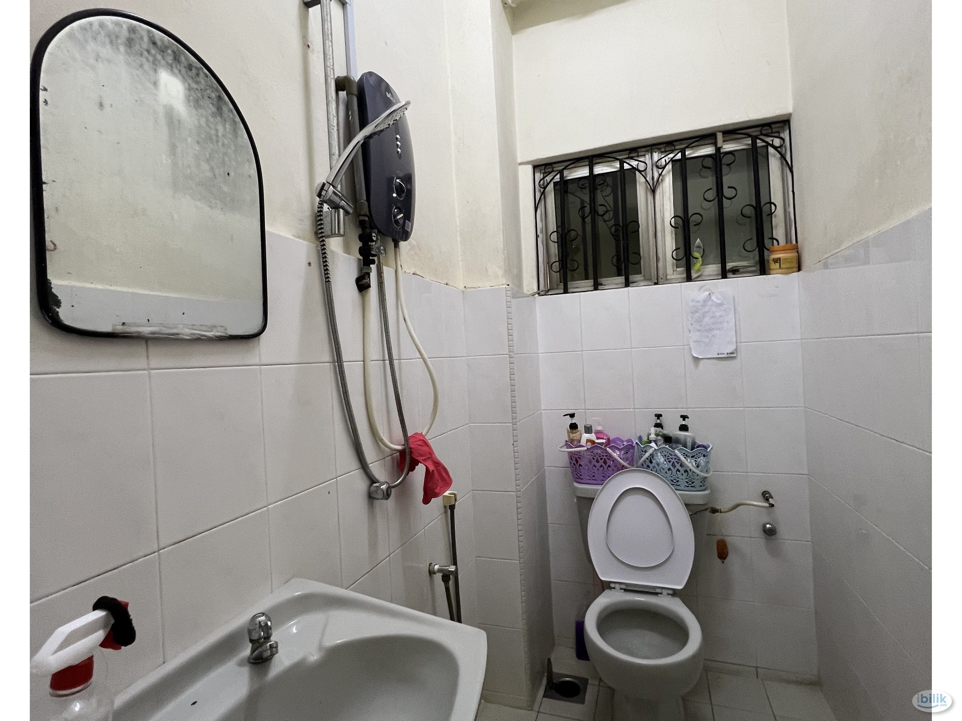 Single Room at FEMALE UNIT SS2, Petaling Jaya - Image 3