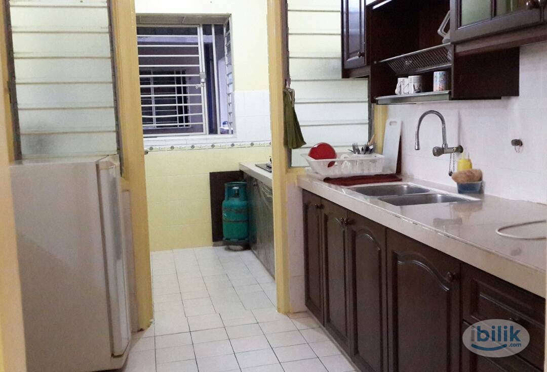Master Room at Cengal Condominium, Bandar Sri Permaisuri - Image 4