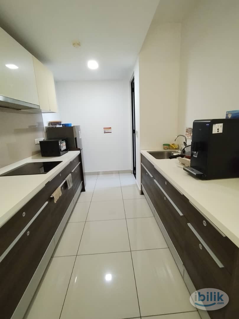 Master Room (No Aircond) at D'Sara Sentral - Serviced Apartment, Shah Alam (No Aircond) - Image 4