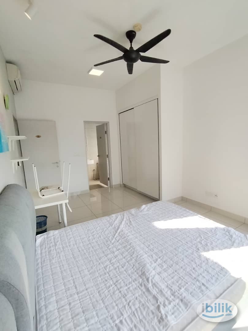 Master Room (No Aircond) at D'Sara Sentral - Serviced Apartment, Shah Alam (No Aircond) - Image 1