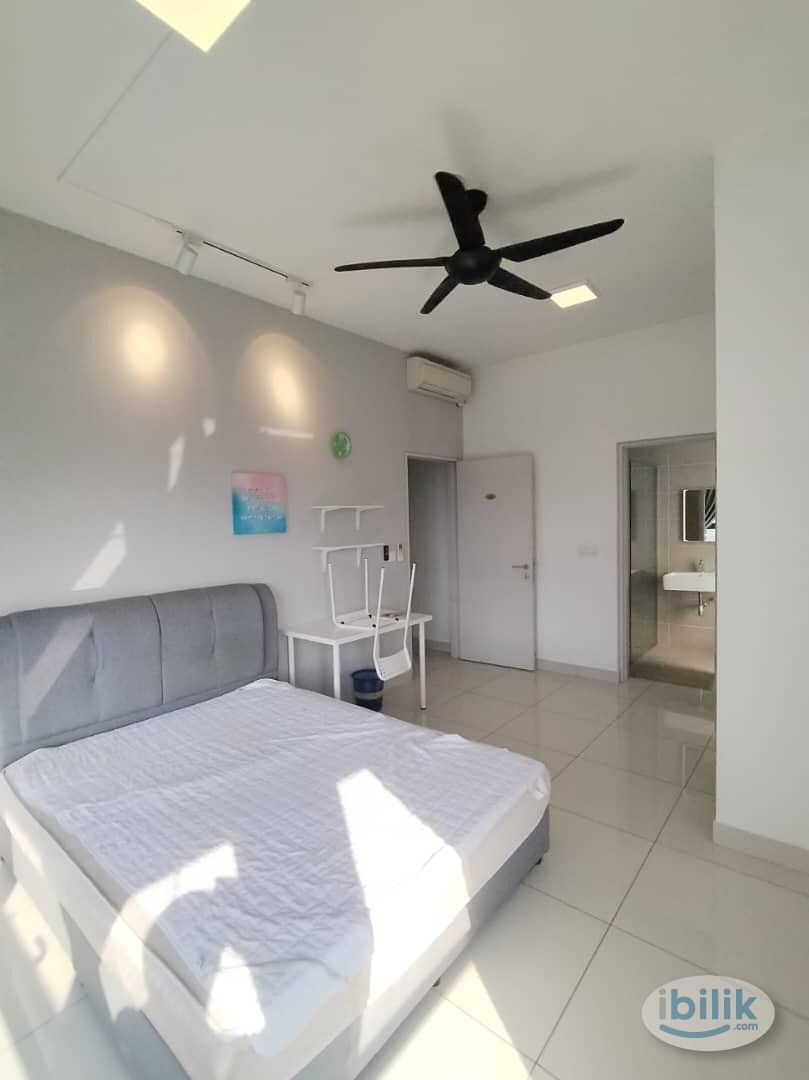 Master Room (No Aircond) at D'Sara Sentral - Serviced Apartment, Shah Alam (No Aircond) - Image 2