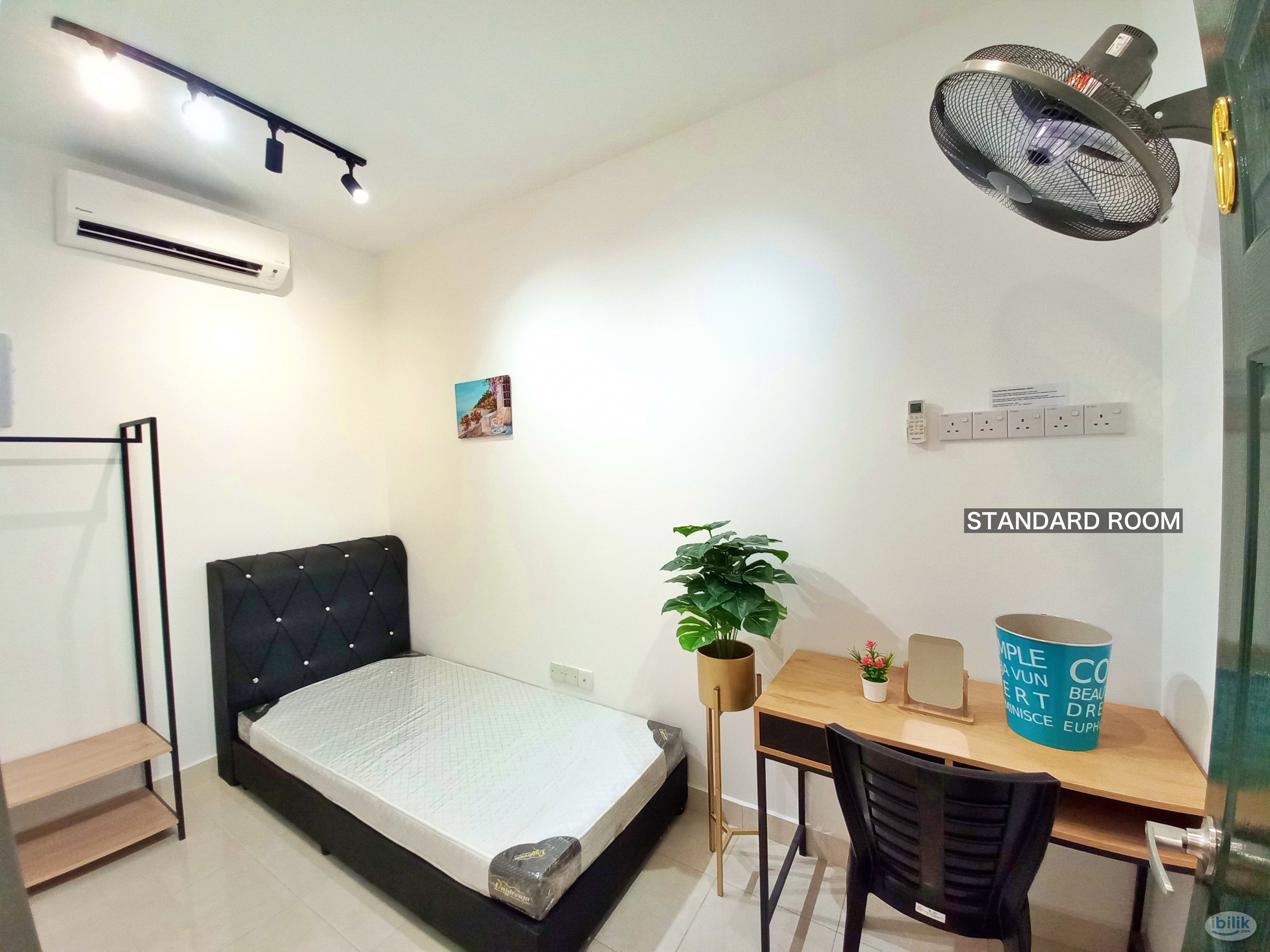 Standard Room @Near Hospital Banting (Females Only) - Image 3