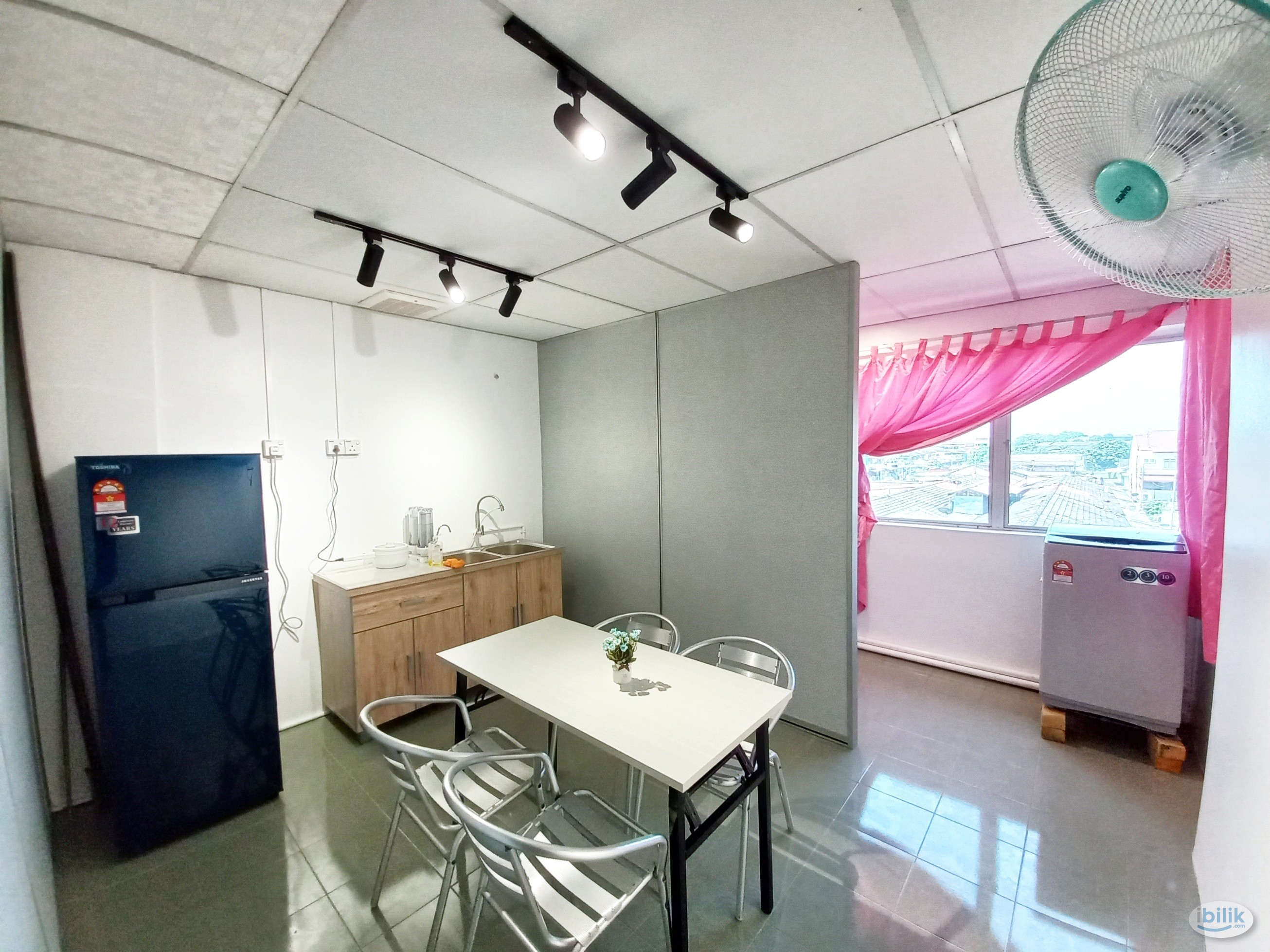 Quality Standard Room @Near Hospital Banting - Image 5