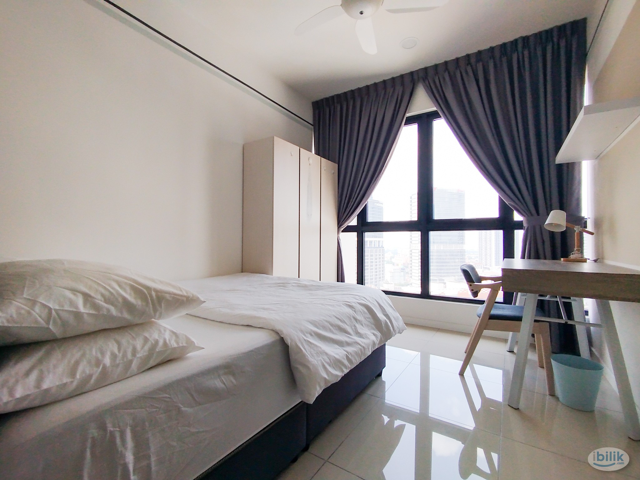 All Male (Medium Room) WIFI AirCond Near MRT BUS at Highpark Suites Kelana Jaya Petaling Jaya Glenmarie Paradigm Mall Ta - Image 1