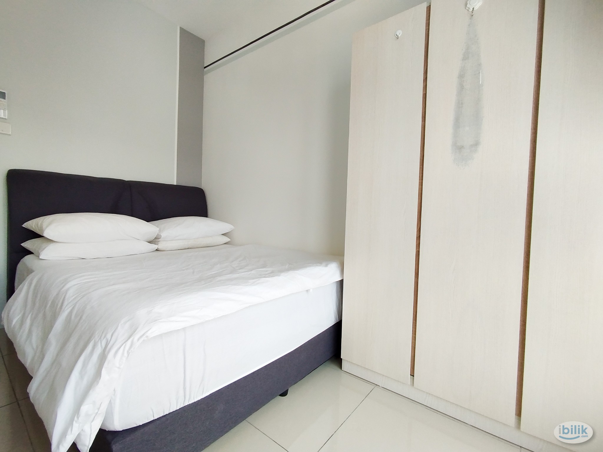 All Male (Medium Room) WIFI AirCond Near MRT BUS at Highpark Suites Kelana Jaya Petaling Jaya Glenmarie Paradigm Mall Ta - Image 2