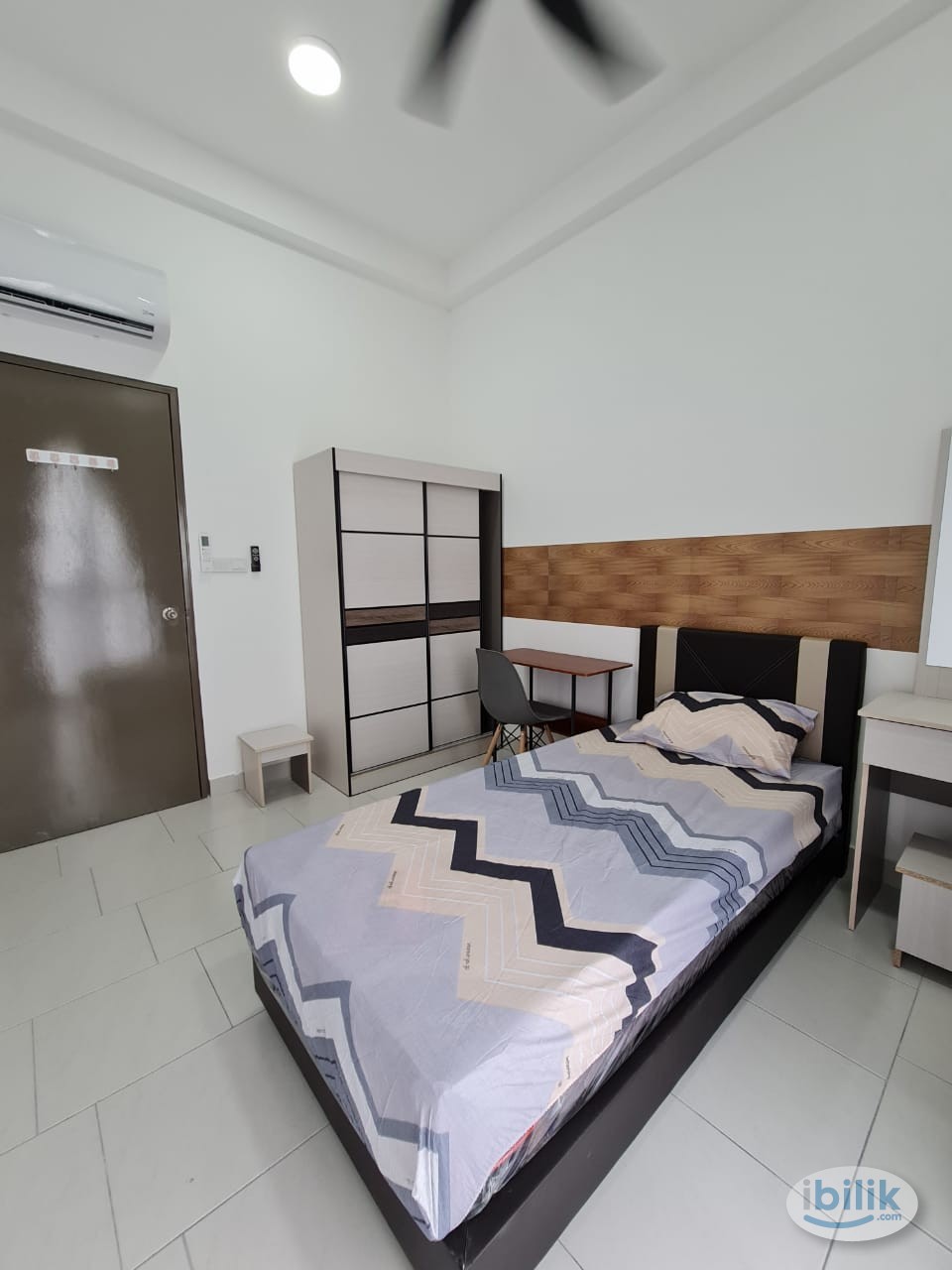 MEDIUM ROOM (SINGLE BED) -- SERI KEMBANGAN - Image 3
