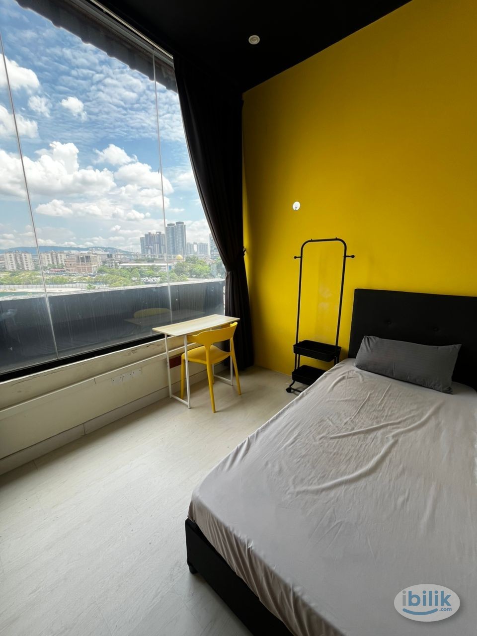 8 Mins walking distance to TIMES SQUARE MALL 🛍️🍜 - Image 1