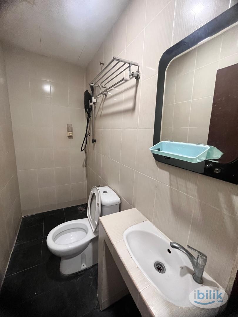 Middle Room at Wangsa Maju, Setapak - Image 4