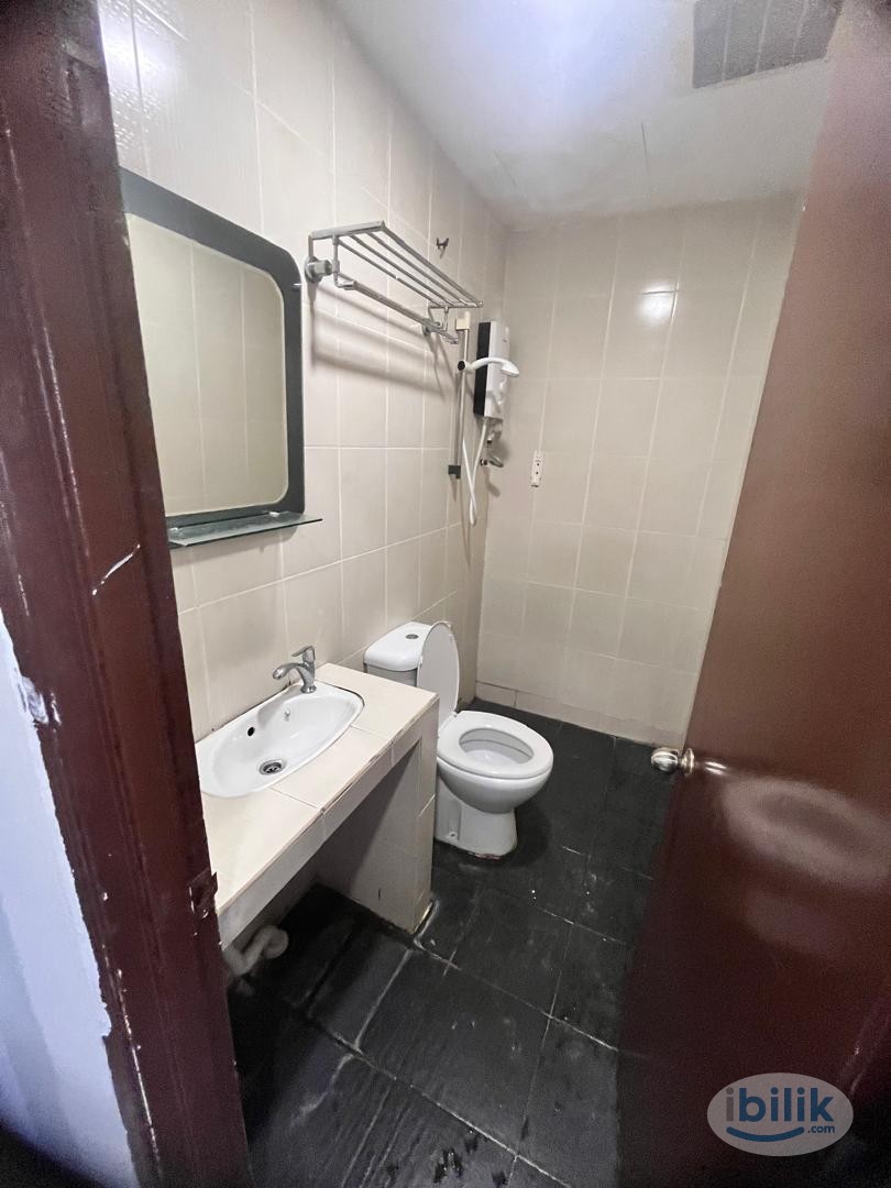 Middle Room at Taman Maluri, Cheras - Image 2