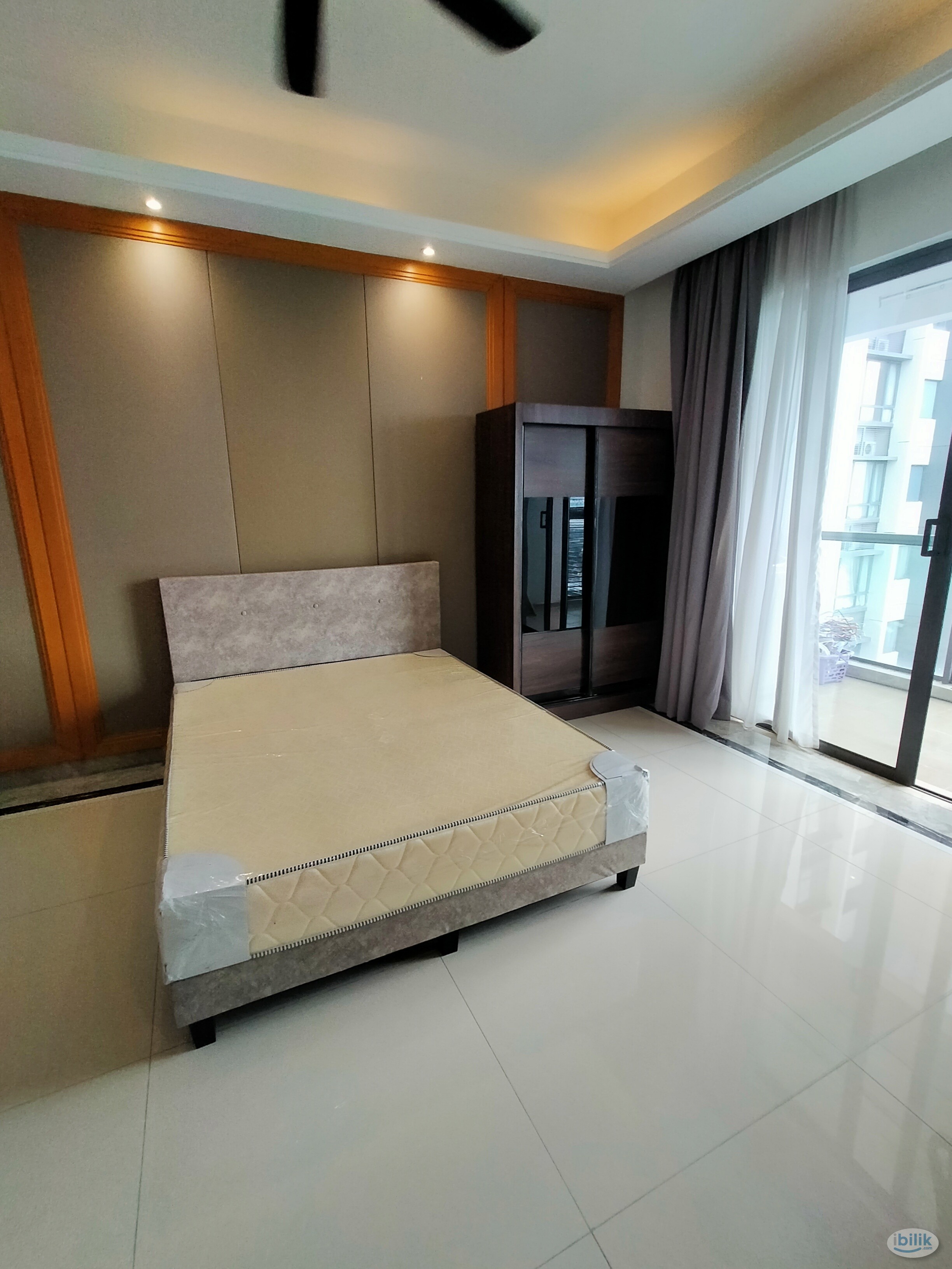 Big room with balcony at R&F Princess Cove (5 mins walk to CIQ) - Image 3
