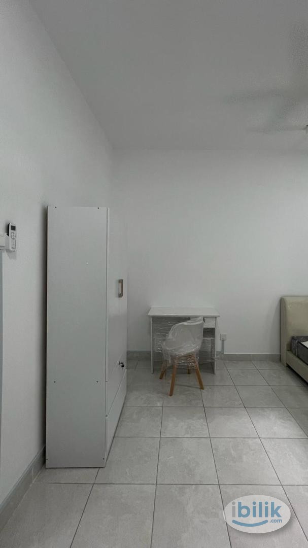 Master Room at Vision City, Nilai - Image 2