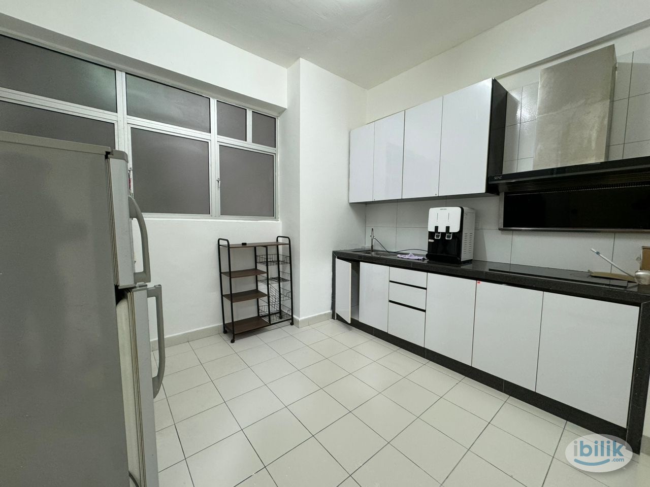Master Room Private Bathroom at Elit Heights, Bayan Baru (Female Only) - Image 2